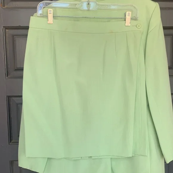 Vintage YvesSaintLaurent size44/ US12 - Picture 7 of 10